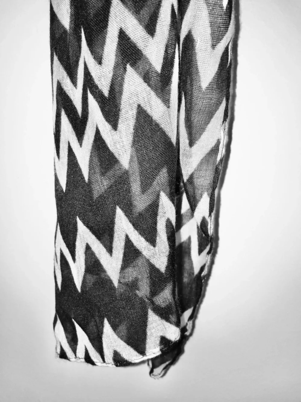 Black & White Chevron Scarf Lightweight Sheer Long Geometric Chic Zig Zag print